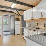 Three-bedroom In Hébergement de vacances Hemmet
